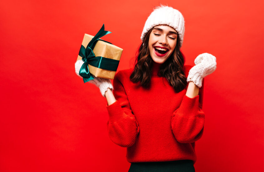 28 idei de cadouri Secret Santa pentru fete